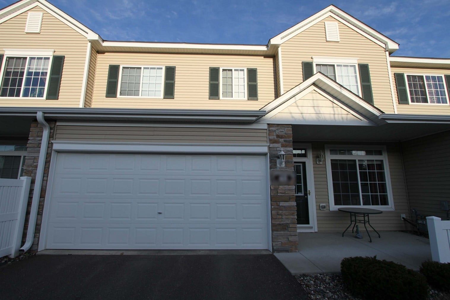 townhome home in Rosemount
